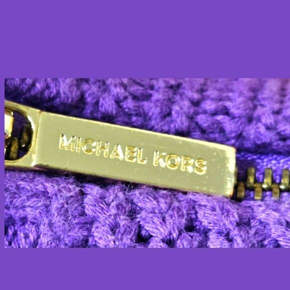 MICHAEL KORS Women's Crew Neck Double thick Zippered Shoulders Sweater Size Smal - Picture 5 of 14